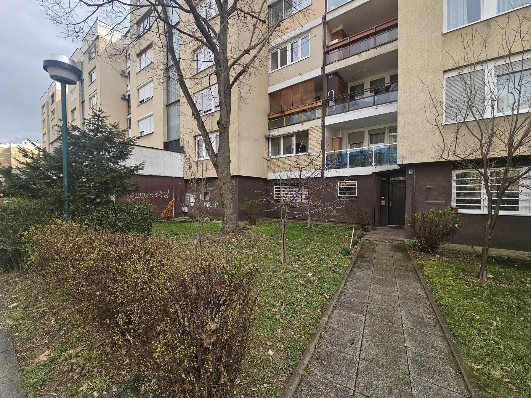 Dvosoban stan / Dobrinja II / Janka Jolovića