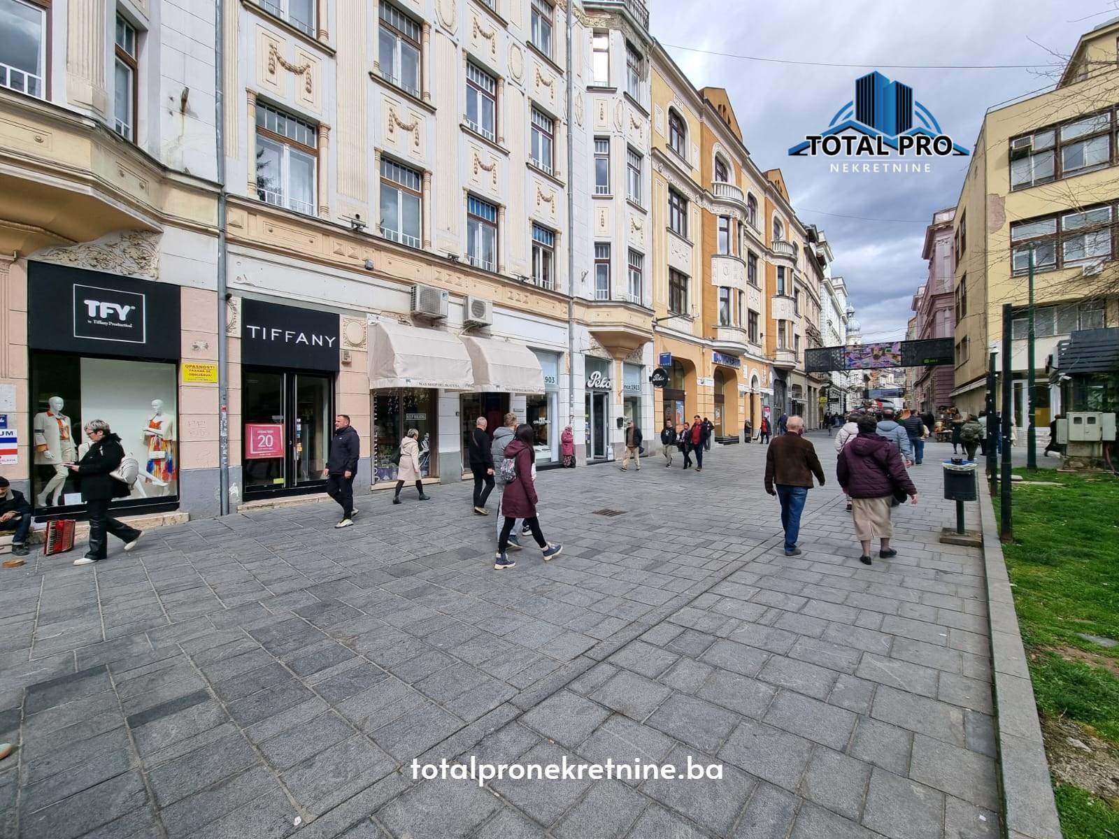 ČETVEROSOBAN STAN FERHADIJA - STARI GRAD